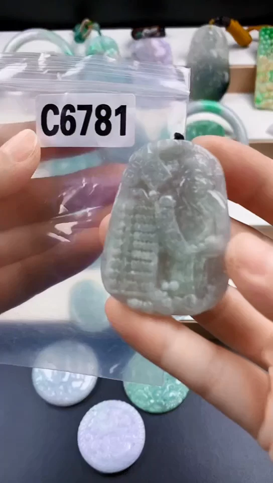 颈饰未镶嵌翡翠天然翡翠吊坠挂件