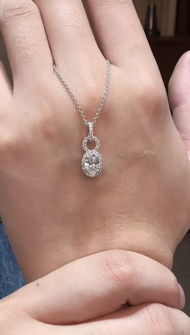 18K金镶嵌项链实验室培育钻石8字椭圆项链