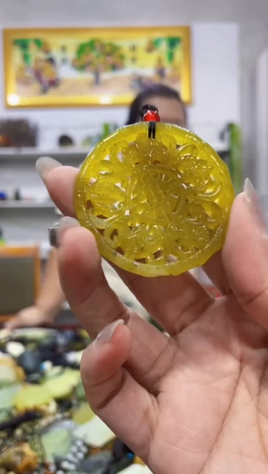 岫玉未镶嵌吊坠