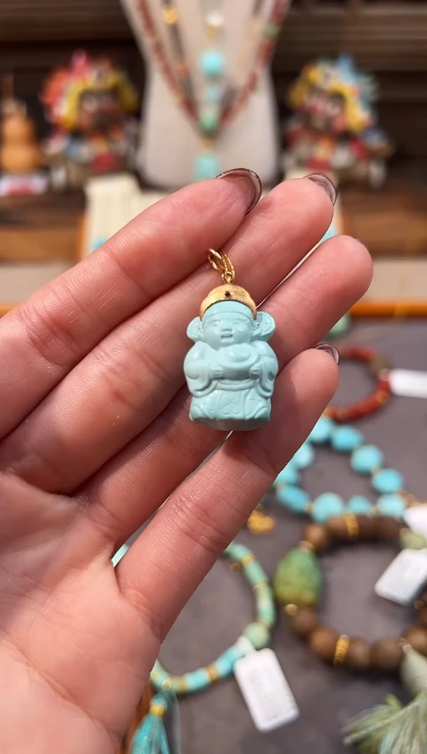 18K金镶嵌绿松石颈饰财神吊坠