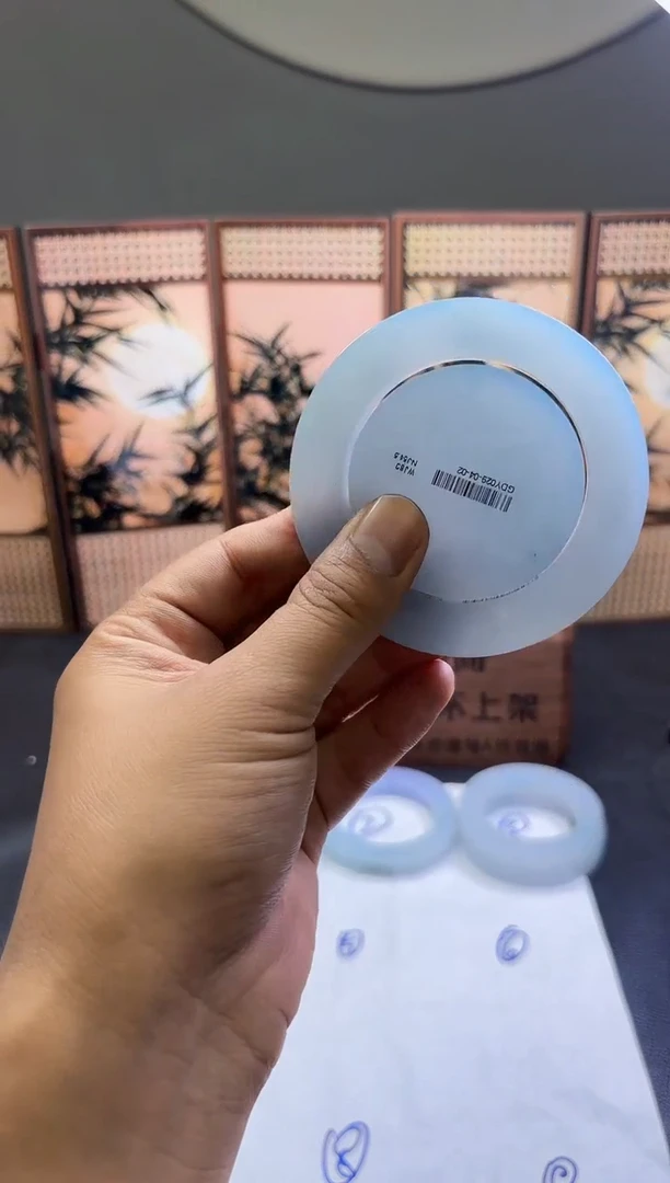未镶嵌手镯定制翡翠s****゜手镯定制