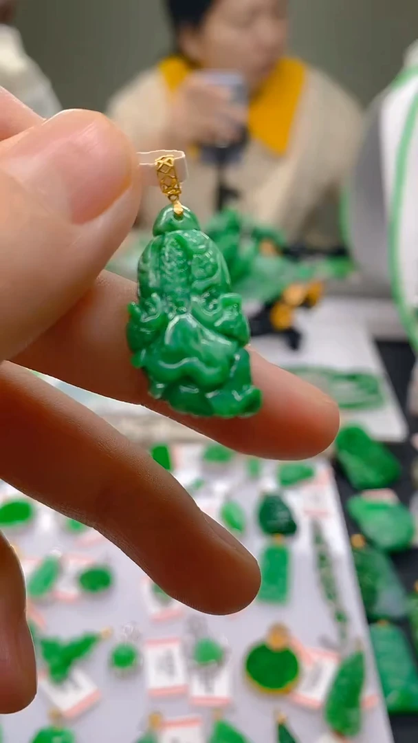 【闪购商品】翡翠颈饰18K金镶嵌新号开播，全场乱卖