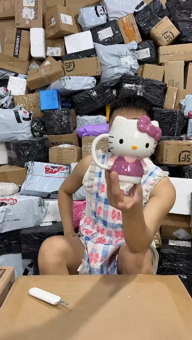瓷片粉色kt全身杯