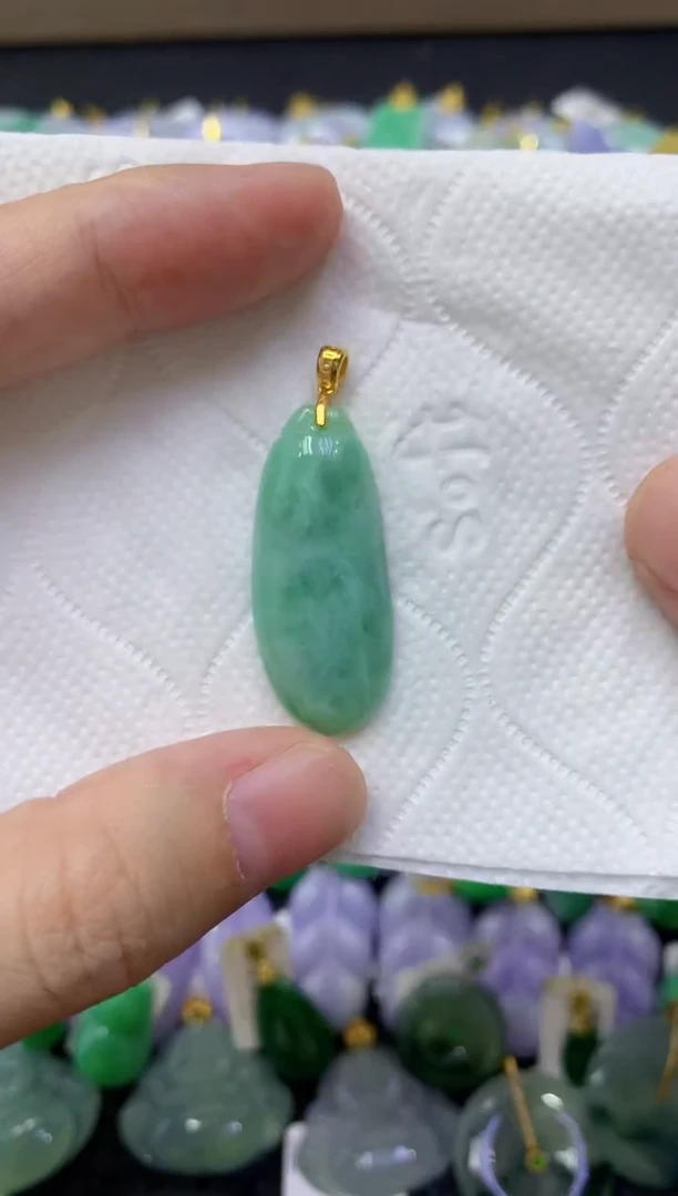 颈饰未镶嵌翡翠天然缅甸翡翠A货