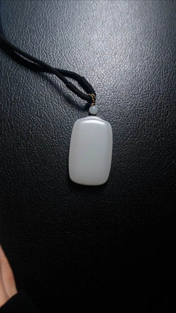 颈饰未镶嵌和田玉无事牌