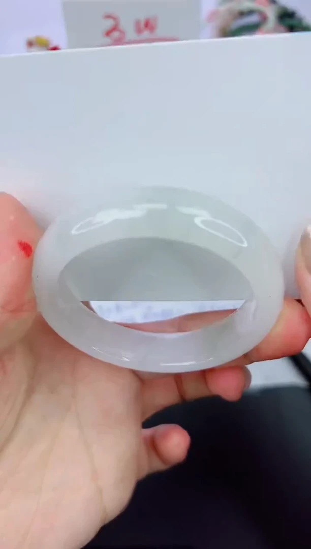 【闪购商品】石英质玉手镯未镶嵌284-53.2