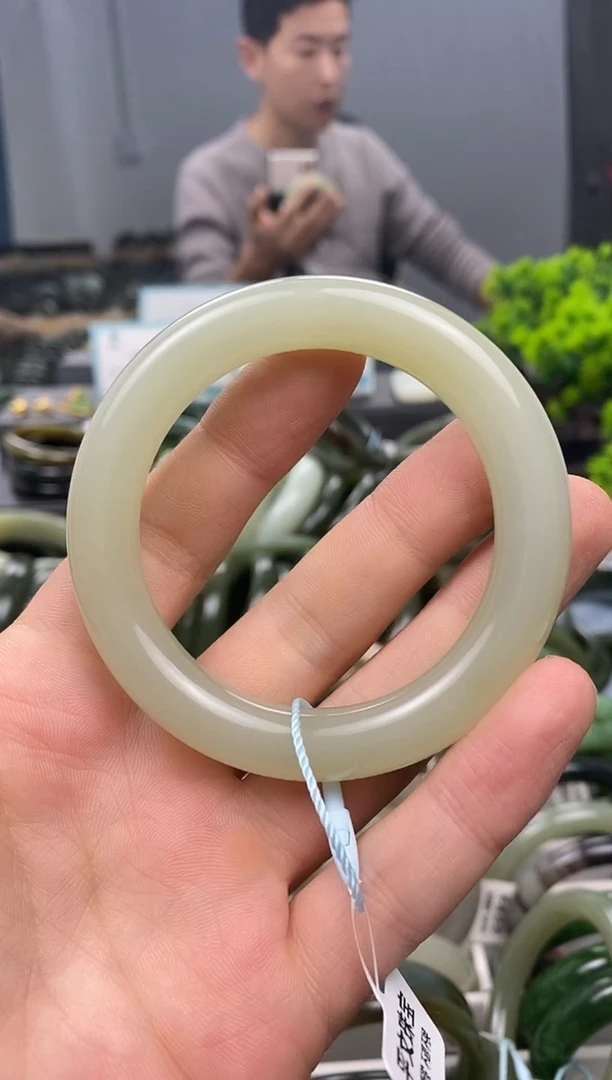 未镶嵌手镯和田玉53.1