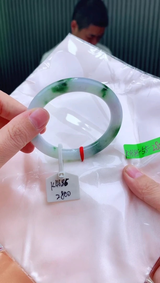 未镶嵌手镯翡翠55