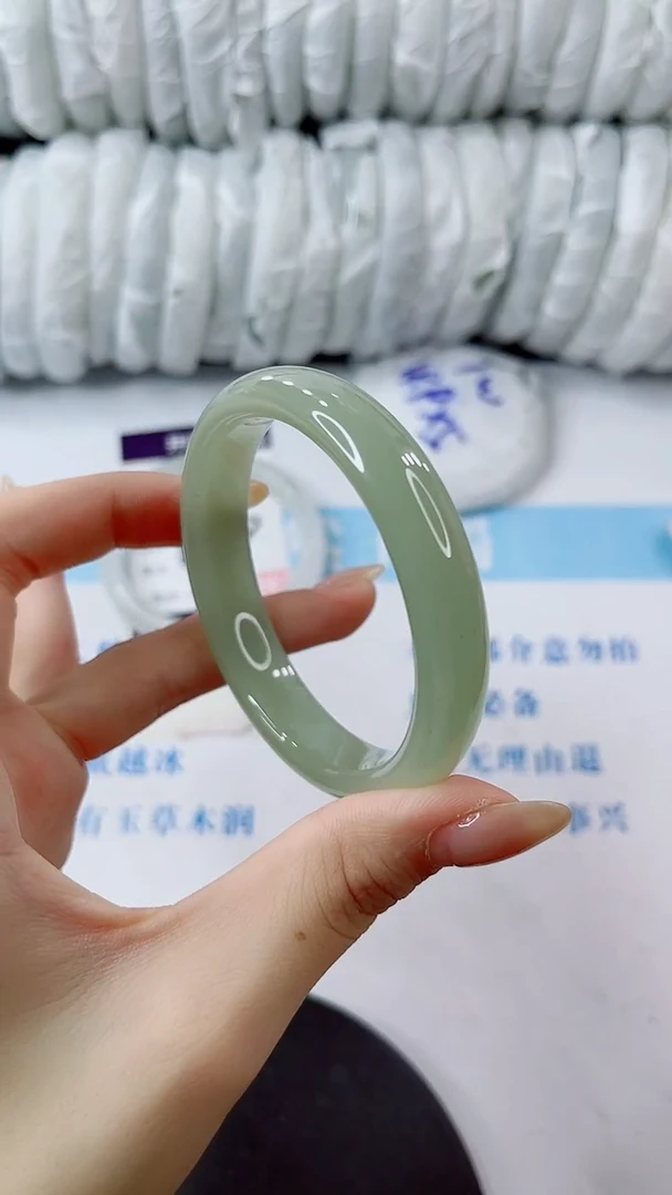 未镶嵌手镯石英质玉多样性发货V79
