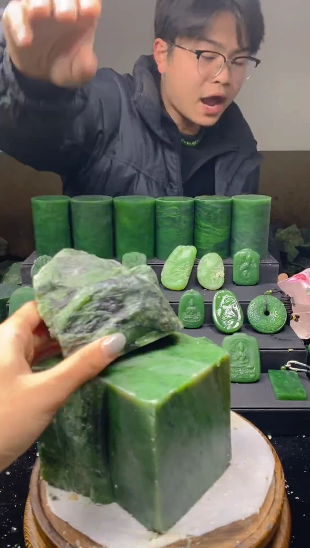 未镶嵌和田玉（碧玉）珠宝半成品1