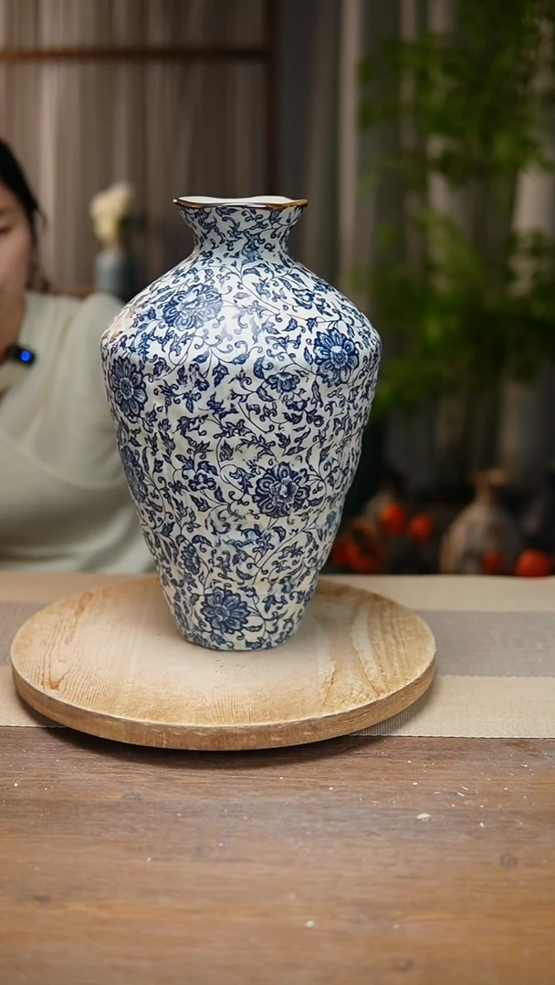 【闪购商品】陶瓷花器青花瓷缠枝莲高脚