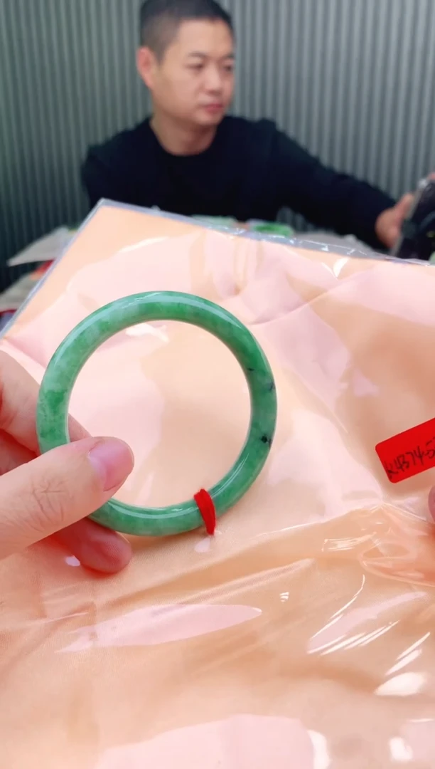 未镶嵌手镯翡翠111