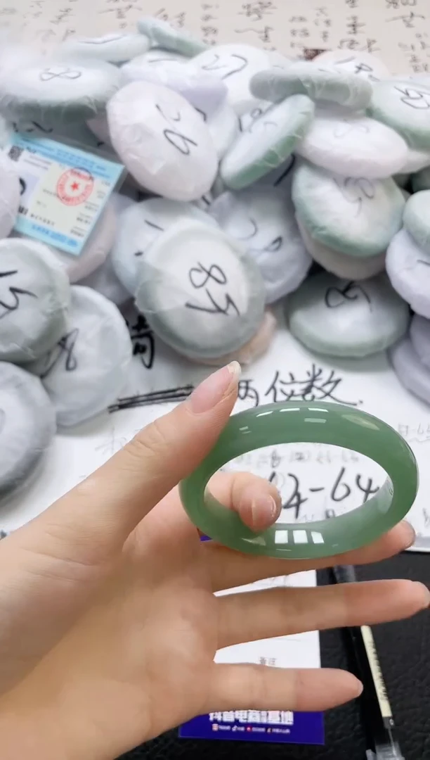 未镶嵌手镯石英质玉164-56