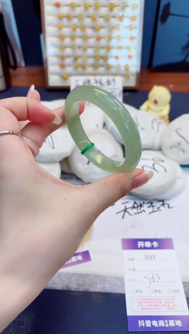 未镶嵌手镯石英质玉31-东陵玉-圈口56