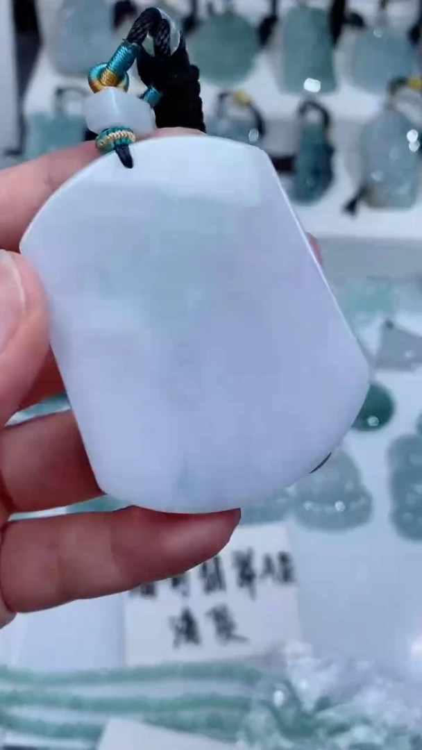 颈饰未镶嵌翡翠吊坠