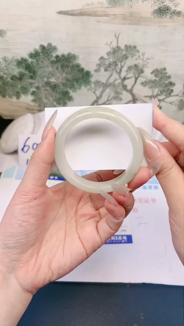 【闪购商品】石英质玉手镯合金76