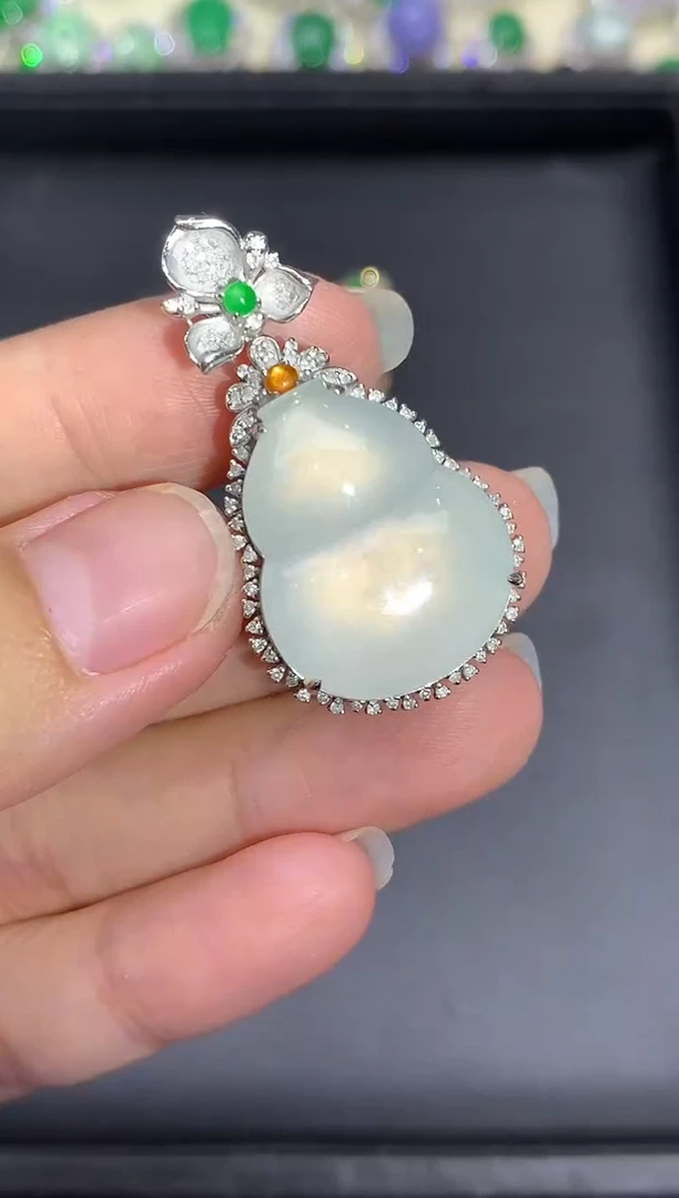 颈饰18K金镶嵌翡翠701-中国好珍宝