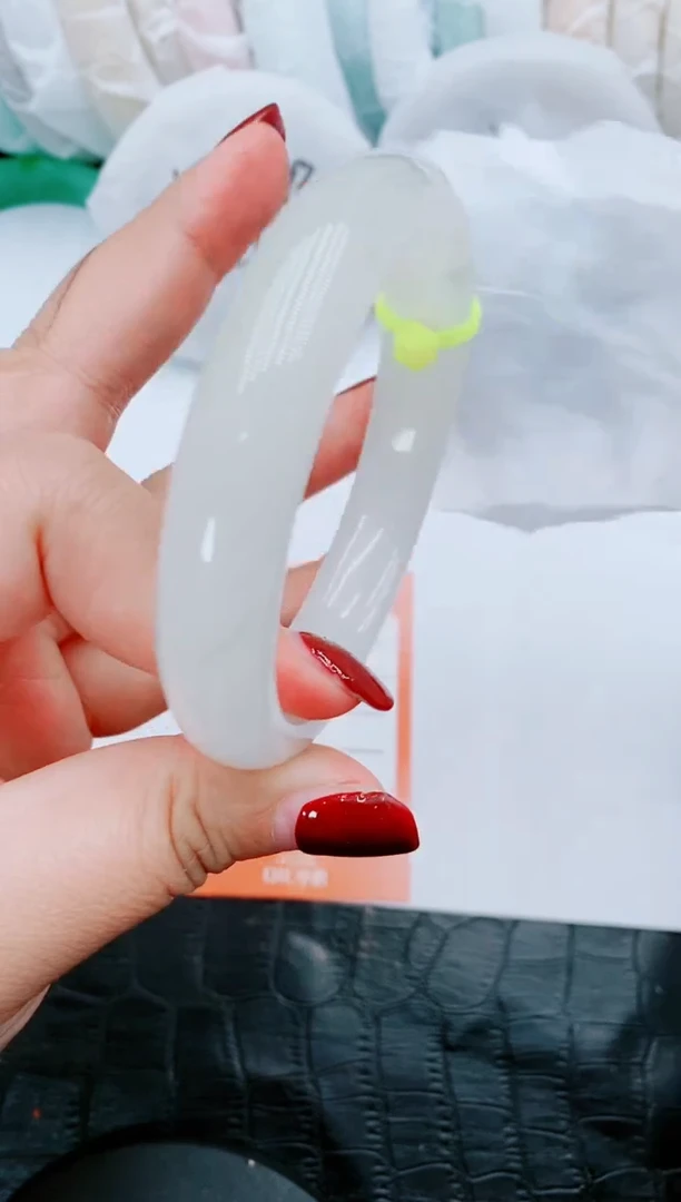 【闪购商品】石英质玉手镯未镶嵌P22-58-59