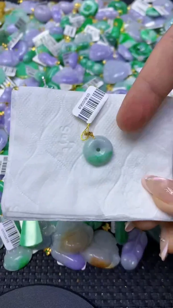 颈饰未镶嵌翡翠天然缅甸翡翠A货