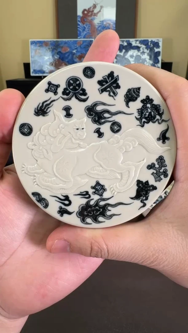 【闪购商品】二号釉阳雕杂宝狮子盖置