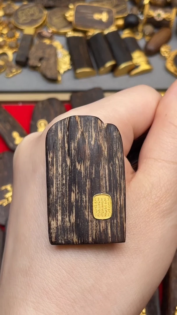 沉香吊坠沉香吊坠02