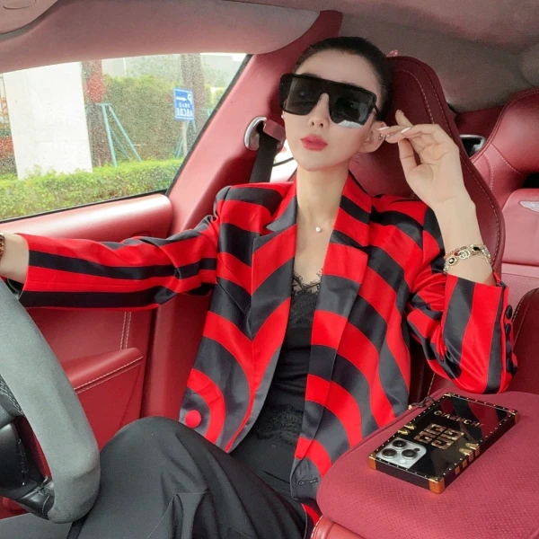 【宝姐家/西装上衣】春季新款红黑撞色条纹女西装外套 25052