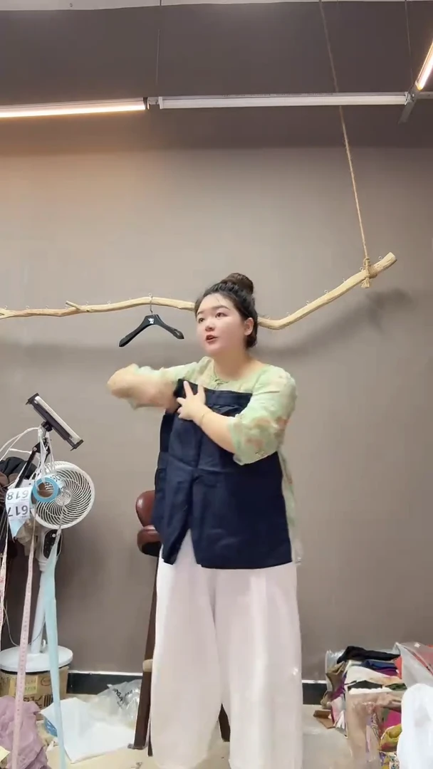 沐小睿服饰麻衣422