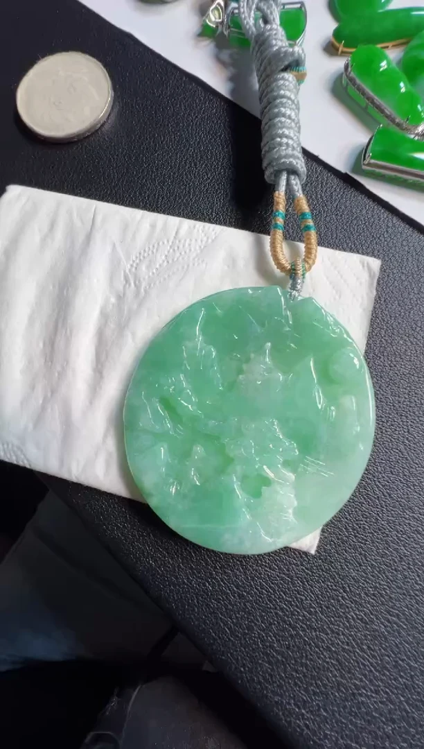 吊坠(不含链)未镶嵌翡翠?***青9.9