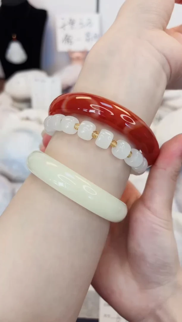 【闪购商品】石英质玉手镯未镶嵌380-玛瑙圈口65