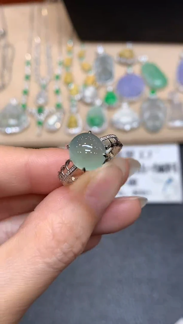 18K金镶嵌戒指翡翠蛋面【无服务费