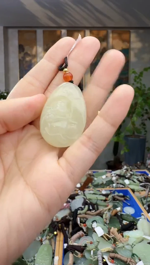 未镶嵌和田玉挂件拍一发一