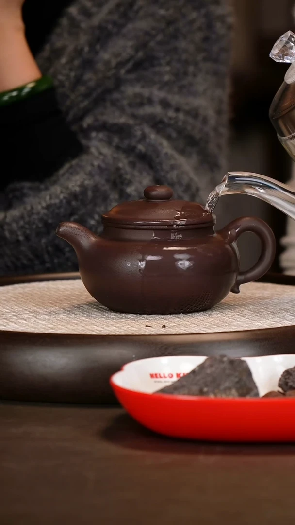 茶壶紫砂【张彩萍】黑墩头仿古    500CC