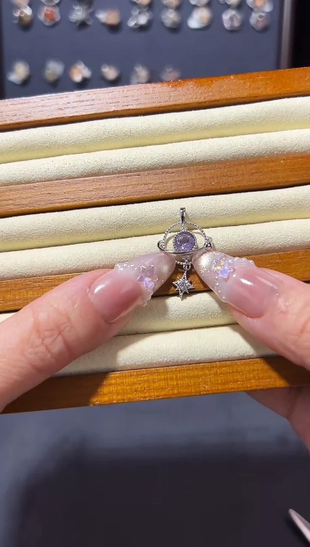 【闪购商品】水晶吊坠(不含链)银S925镶嵌发一