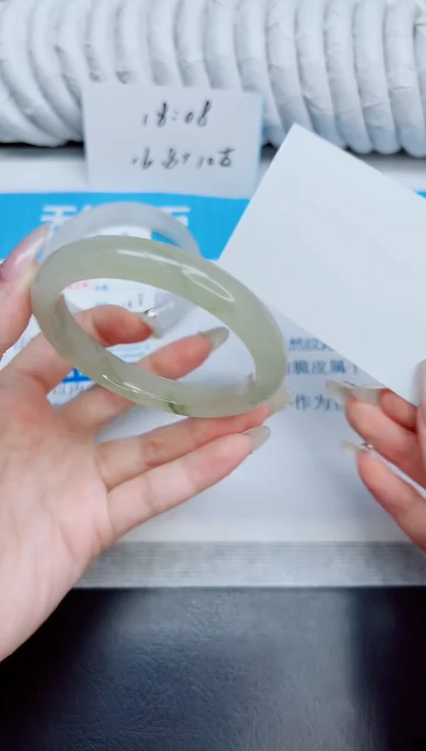 未镶嵌手镯石英质玉15/58