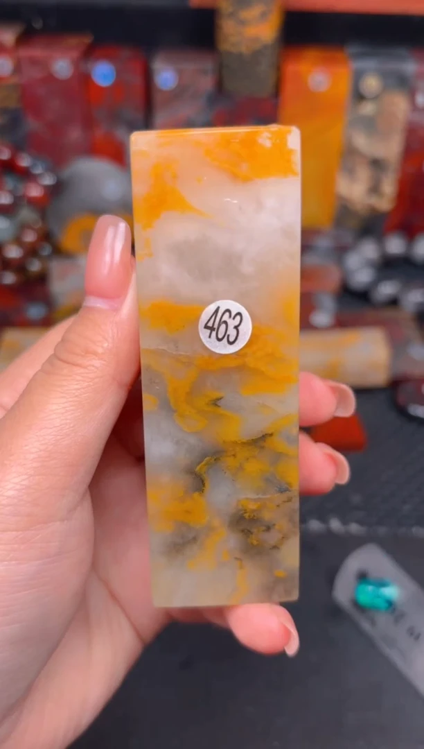 玉 桂林鸡血玉印章摆件 编号：463