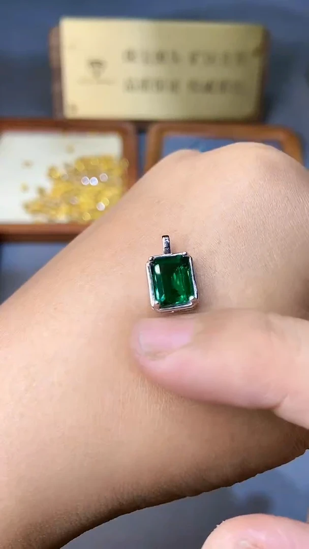 【闪购商品】透辉石吊坠银S925镶嵌354