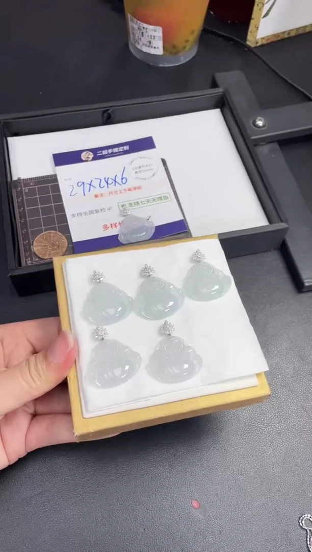 18K金镶嵌挂件翡翠佛公FL18/多样性发其一CP配银链