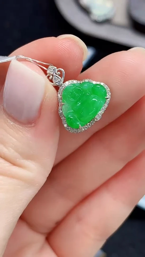 吊坠(不含链)18K金镶嵌翡翠L1577多样性发其一