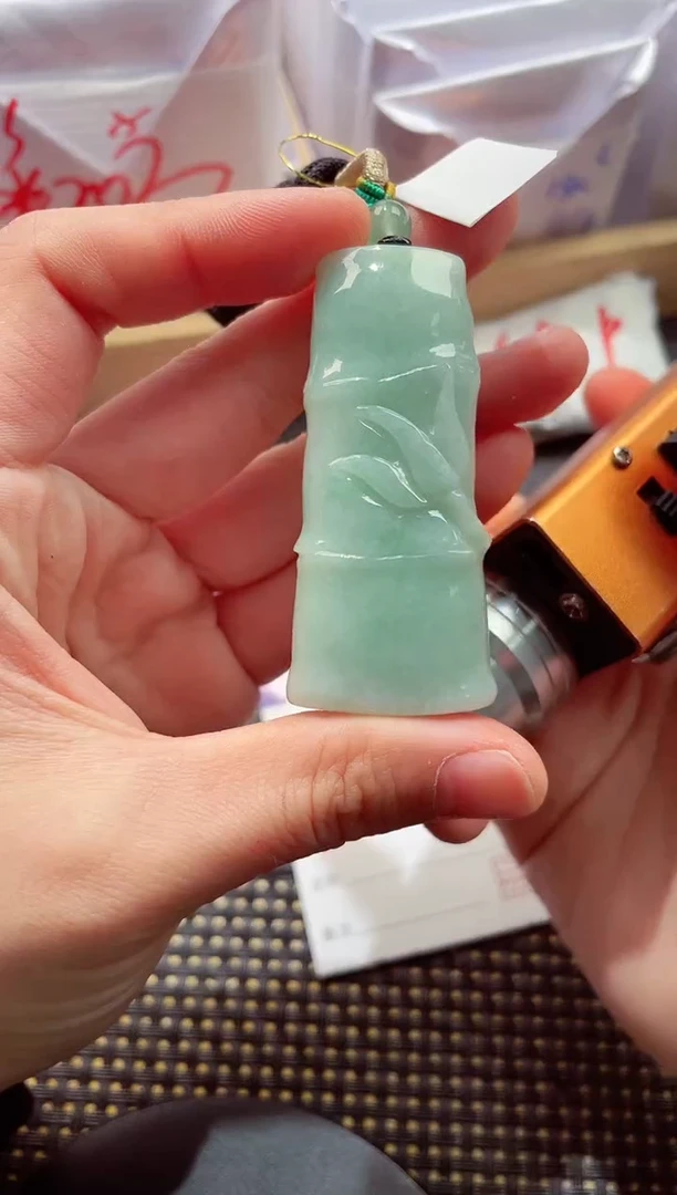 颈饰未镶嵌翡翠000111