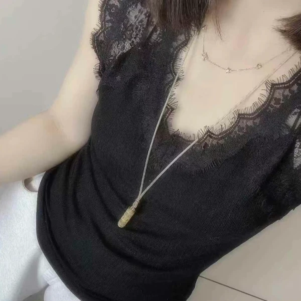 04-V领蕾丝吊带后背镂空背心
