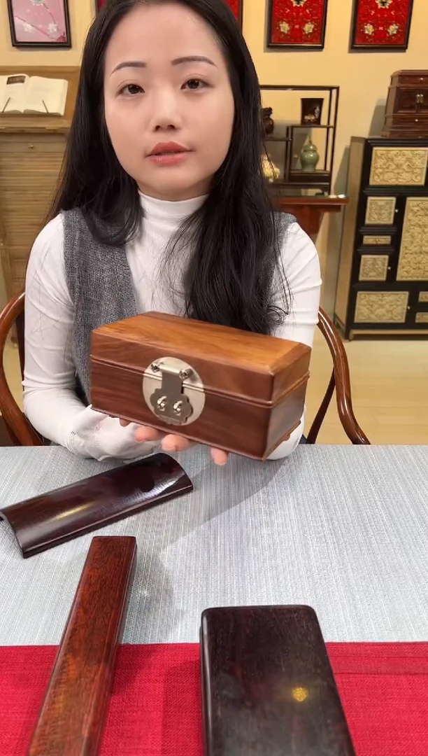 香枝木类成套家具海南黄花梨全独板文盒  一物一拍