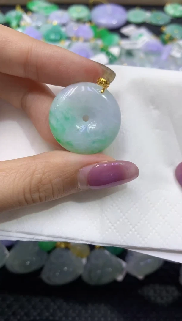 颈饰未镶嵌翡翠天然缅甸翡翠A货