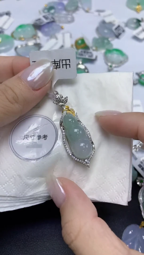 颈饰未镶嵌翡翠天然缅甸翡翠A货百元以上9元证书费自理