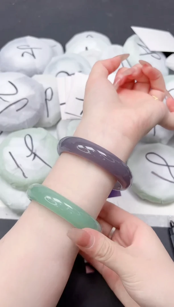 未镶嵌手镯石英质玉351-62