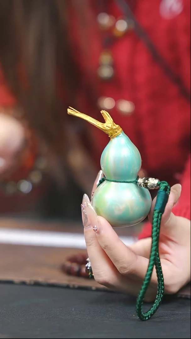 【闪购商品】WN207漂漆精致小手捻{未开口}