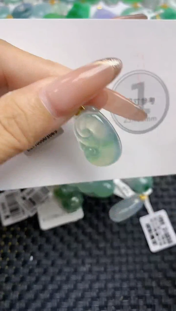 颈饰18K金镶嵌翡翠天然缅甸A货翡翠百元以上9元证书费自理