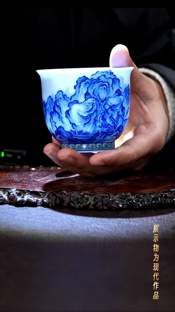 杯子瓷画堂春青花瓷器！