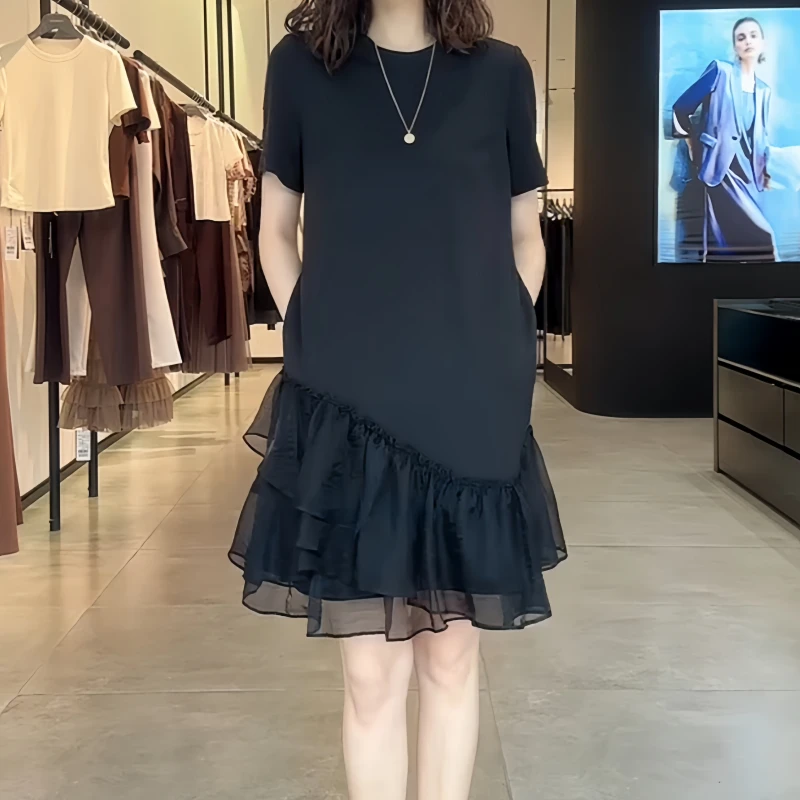 秋季时尚设计款拼接圆领法式气质收腰遮肚宽松腰连衣裙早秋小黑裙
