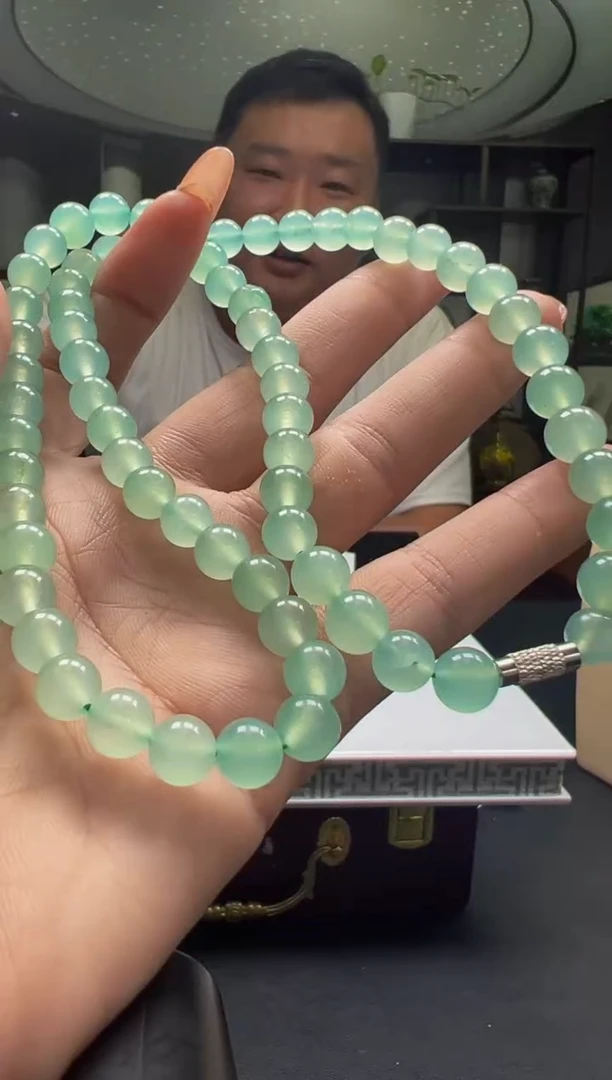 颈饰未镶嵌翡翠2025-10-8-16