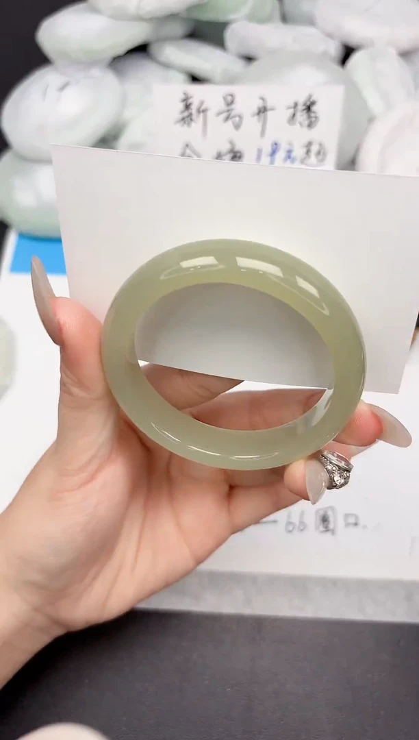 未镶嵌手镯石英质玉57-54-55